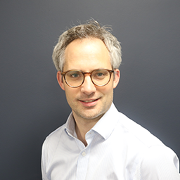 Harry Lowe headshot