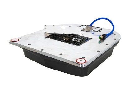 Active Antenna with lid open and connector showing